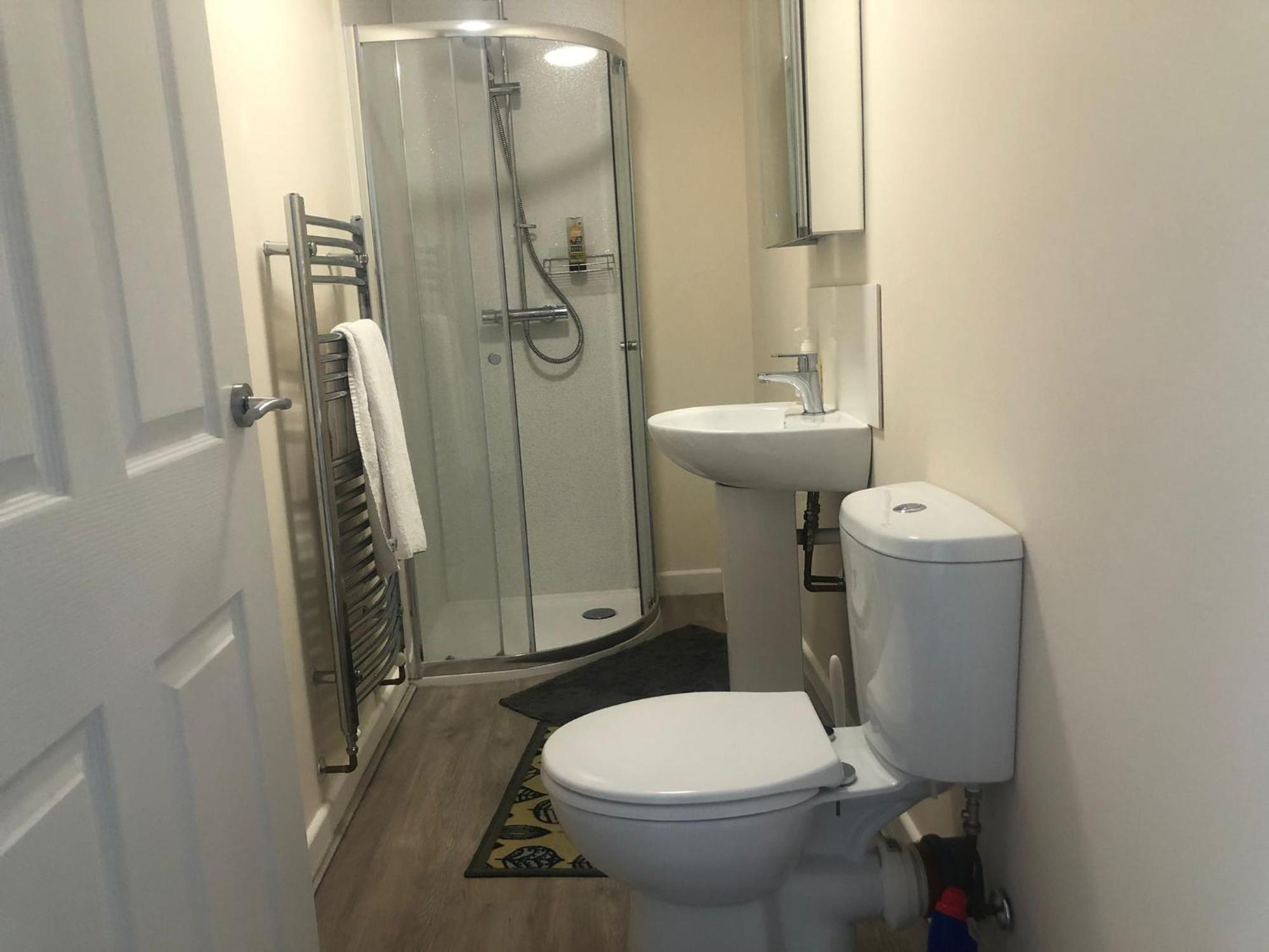 Entire Guest Suite With Gated Property Broad Blunsdon Luaran gambar